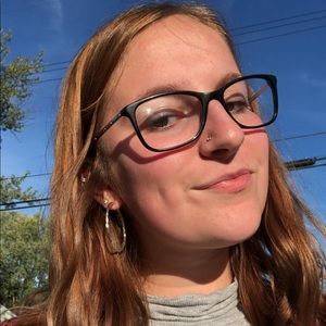 Meet your Posher, Elyse